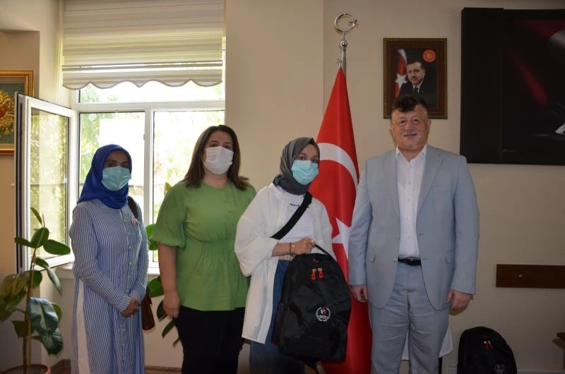 Gençlik ve Spor İl Müdürü Fillikçioğlu başarılı gençleri ağırladı
