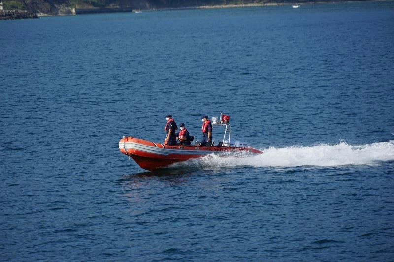 Denizde ceset arıyorlar
