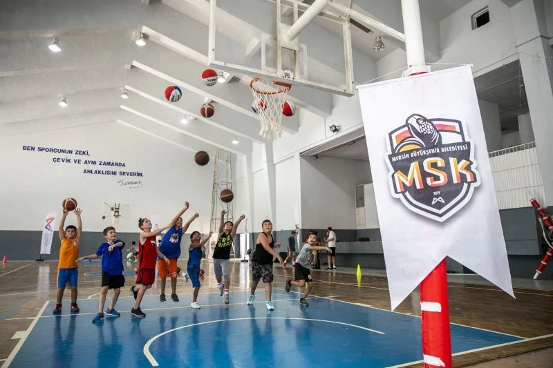 Erkek Basketbol Takımının altyapı seçmelerine 180 genç başvurdu
