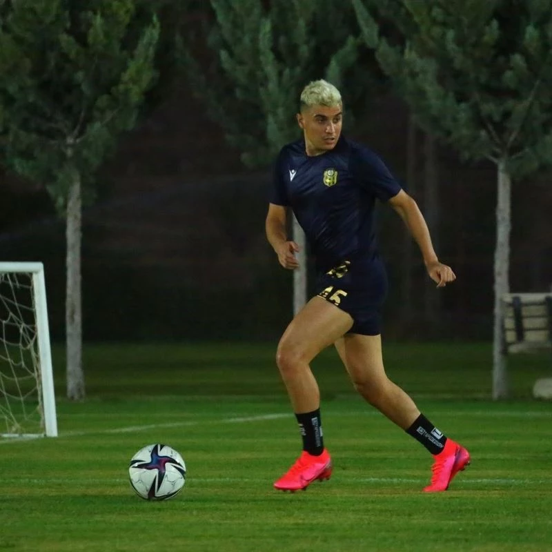 Hafez, 4-6 hafta sahalardan uzak kalacak
