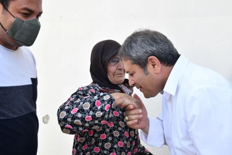 AK Partili vekiller ilçelerde gönülleri fethediyor
