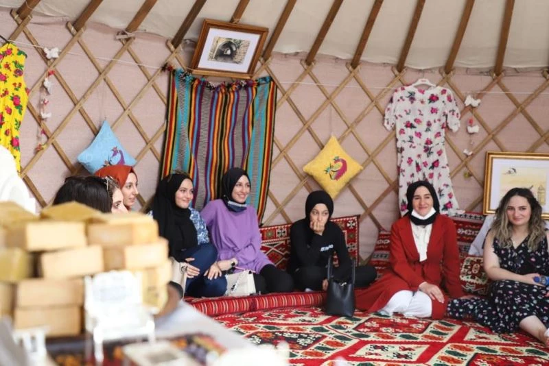 Mardin Büyükşehir Belediyesi, Ahlat Otağı’nda çadır ve stant açtı
