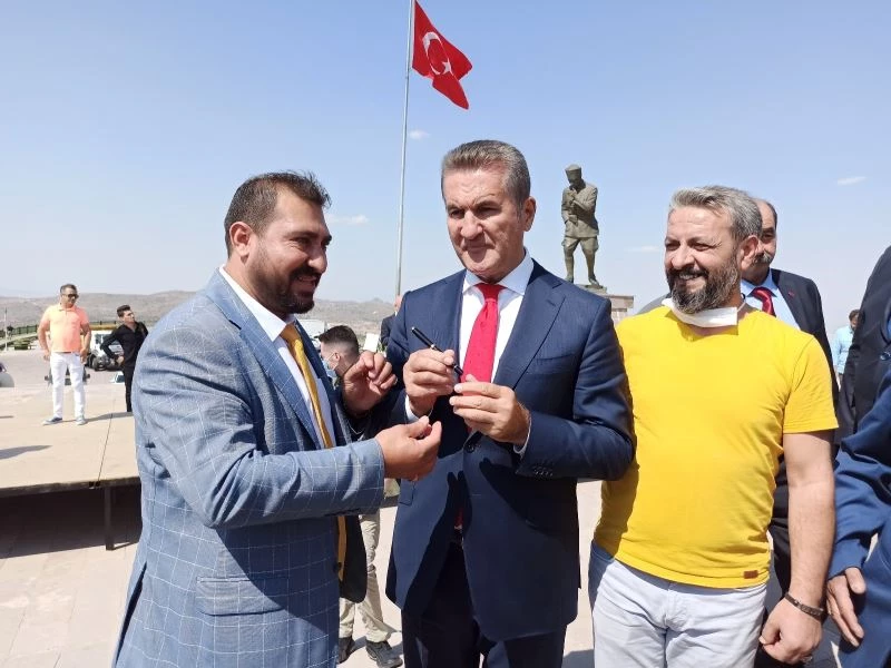 Başkan Sarıgül’den Kocatepe’ye anlamlı ziyaret
