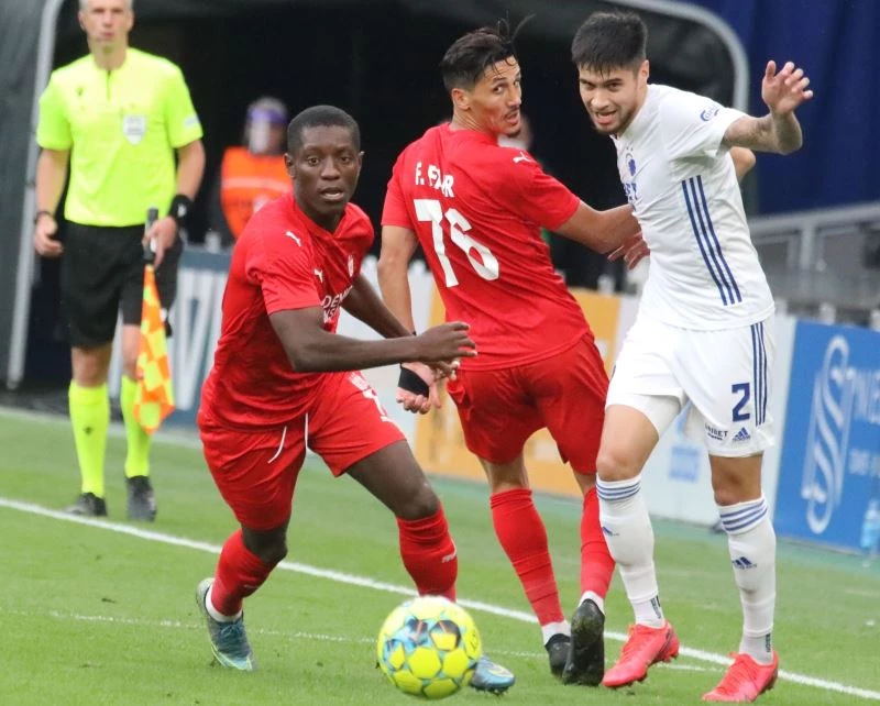 UEFA Avrupa Konferans Ligi: Kopenhag: 2 - Sivasspor: 0 (İlk yarı)

