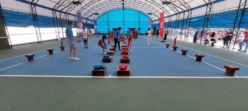 Mezuniyet töreninde Survivor heyecanı
