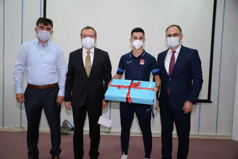 Olimpiyat yıldızlarına BUÜ’den ödül
