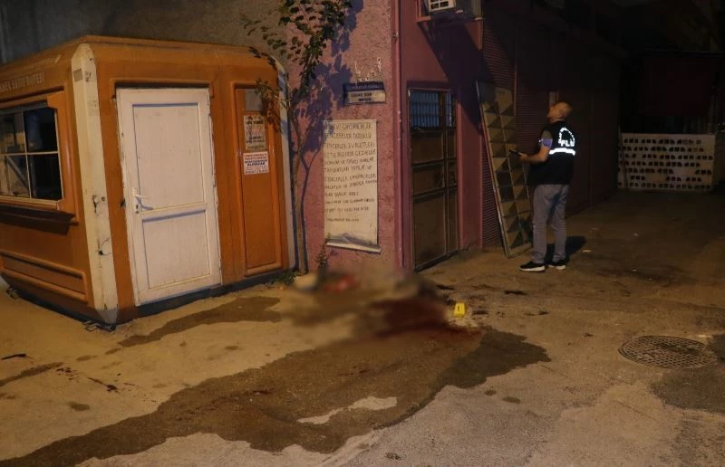 Tartıştığı kişiyi bacaklarından vurarak kaçtı
