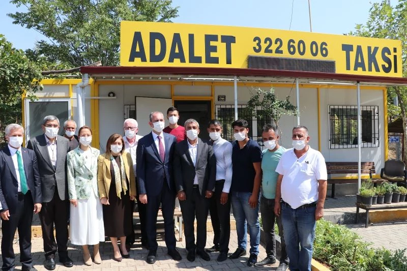 Bakan Gül, taksicilerin sorunlarını dinledi

