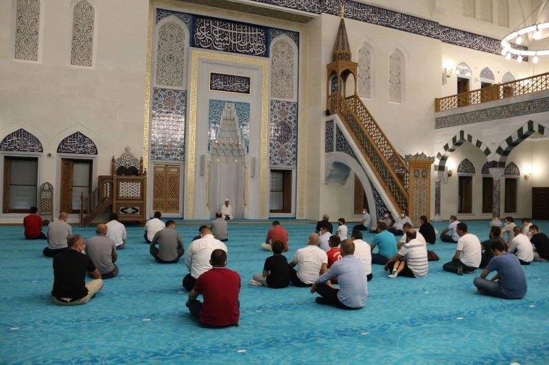 GMİS, Kuran-ı Kerim okuttu
