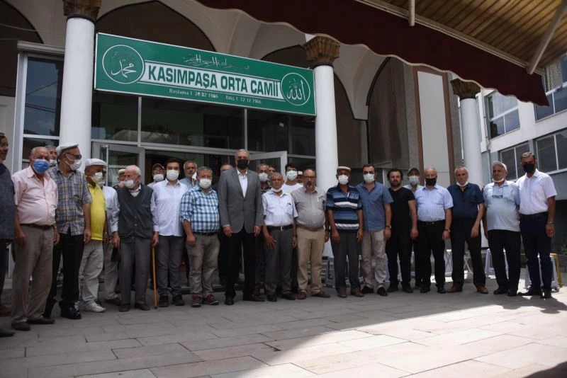 Başkan Bakkalcıoğlu aşure ikramına katıldı
