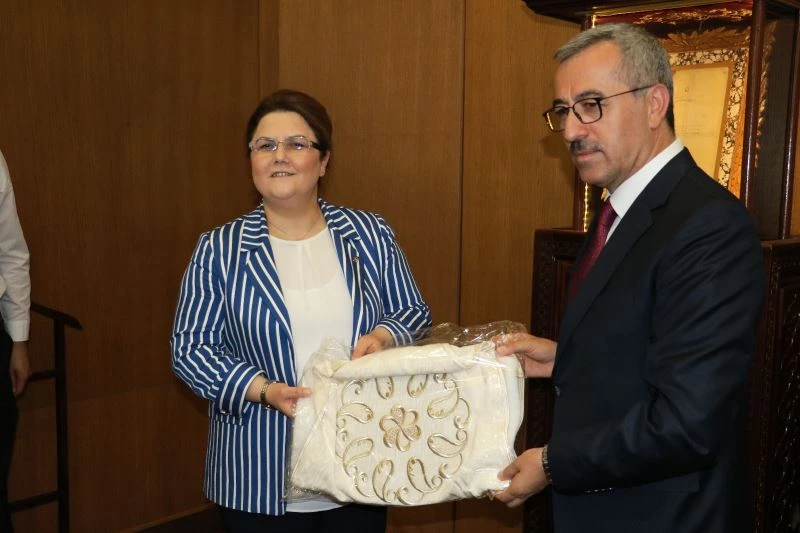 Bakan Yanık: “99’dan sonra çok afet oldu hatırlamıyoruz çünkü hemen müdahale edildi”
