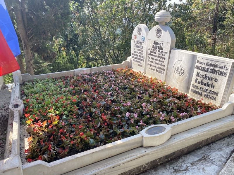 Servet Kabaklı, mezarı başında anıldı
