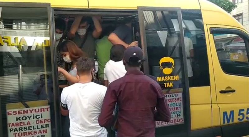 (Özel) Vaka sayıları artmasına rağmen Esenyurt minibüslerinde yine aynı manzara
