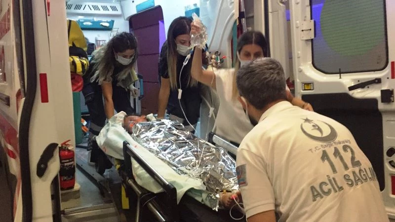 Pekmez kazanına düşen çocuk ağır yaralandı
