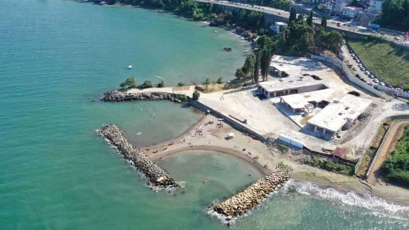 Ordu’da gökdelenin yıkıldığı kumsal halka açıldı
