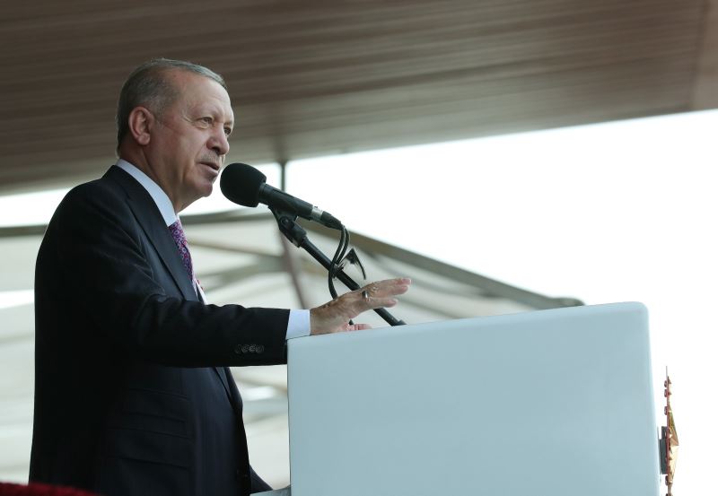 Cumhurbaşkanı Erdoğan: “Genç teğmenlerimizle beraber yarınlara yürüyoruz”
