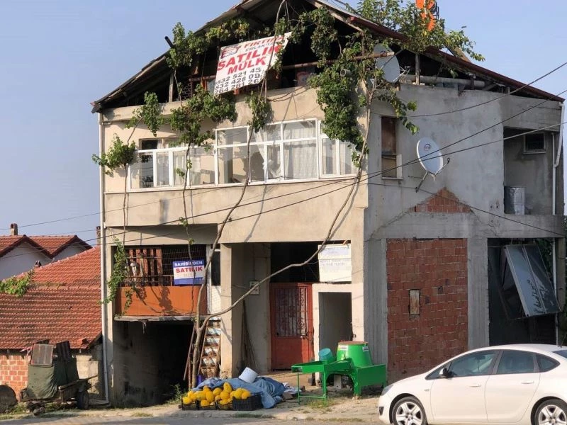 Bu duruma düşürenler utansın diyerek 50 senedir yaşadığı yeri terk etme kararı aldı
