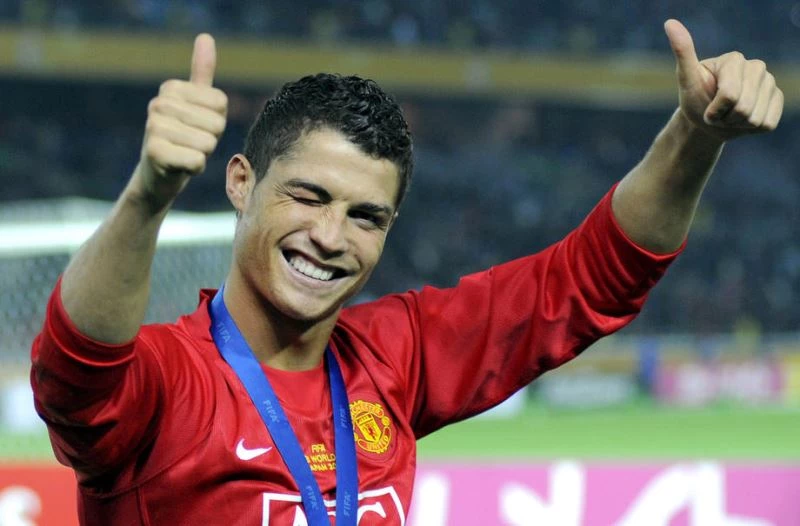 Cristiano Ronaldo resmen Manchester United’ta
