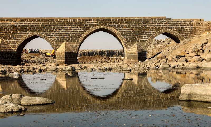 Tarihi Dilaver Köprüsü’nün korunması için yeni köprü inşa ediliyor
