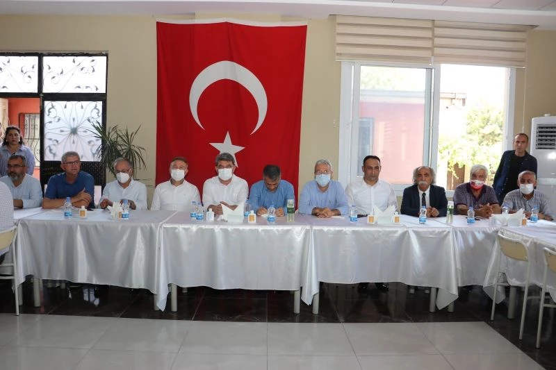 Toroslar Belediyesi ve Alevi Kültür Derneklerinden cemevinde aşure etkinliği
