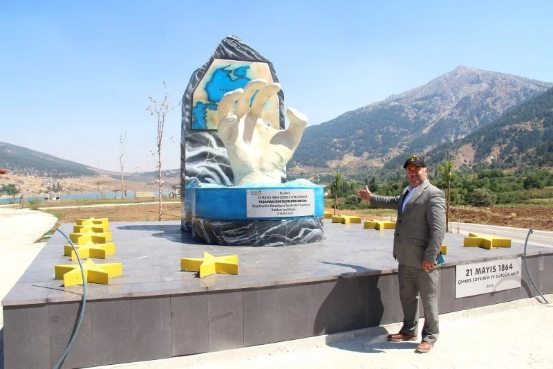 Çerkes sürgünü anıtına ziyaretçi ilgisi
