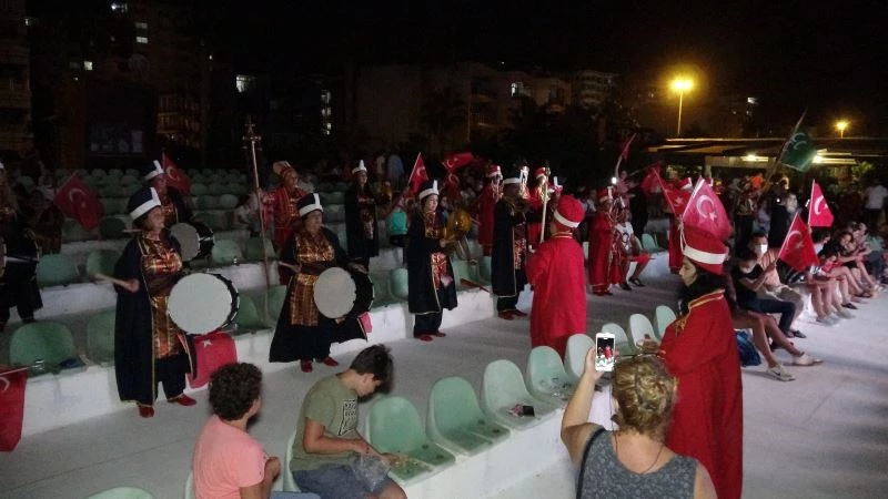 Kadın mehteranlardan Filenin Sultanları’na marşlı destek
