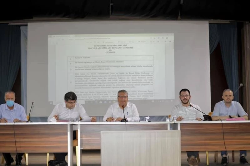 Yunusemre Meclisinin gündeminde yangınlar vardı
