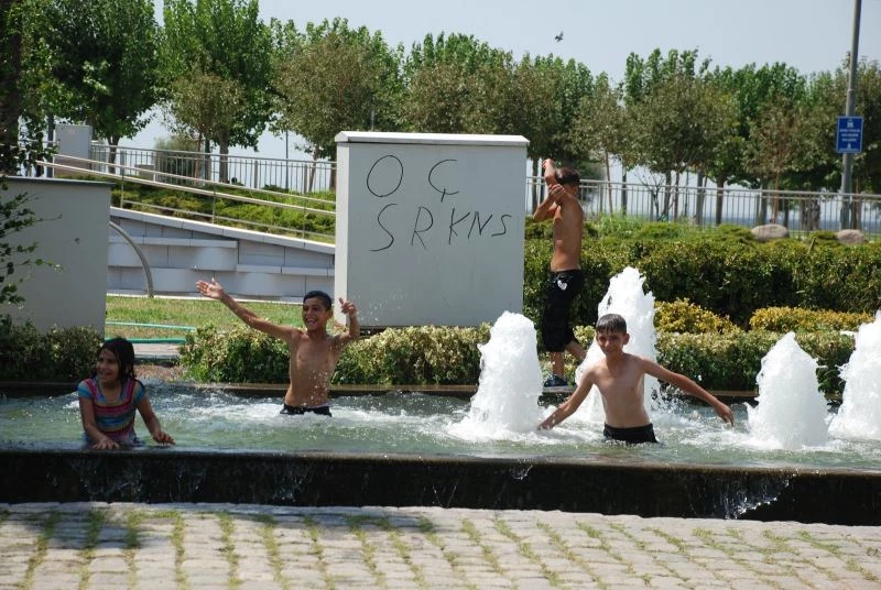 İzmir sıcaktan kavruluyor
