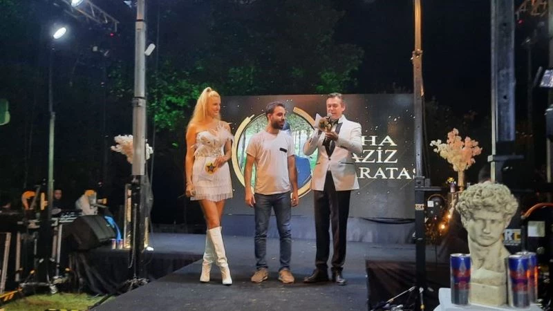 İHA’ya yılın en dikkat çeken muhabir ödülü
