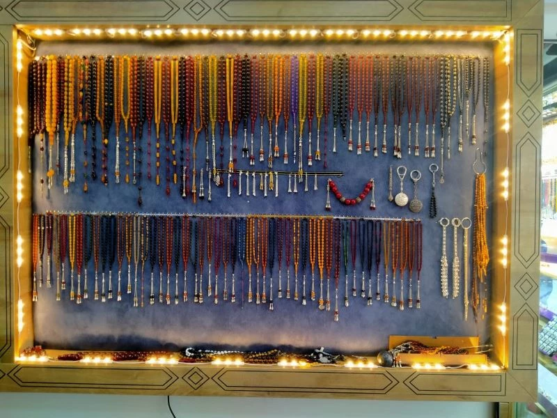 Oltu taşı bulunamayınca gençler kehribara yöneldi
