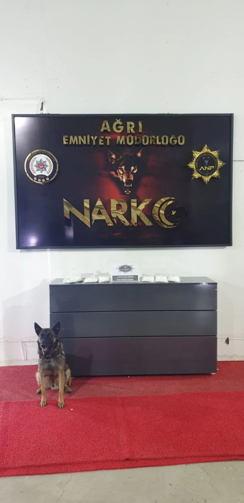 Ağrı’da 1 kilo 818 gram metamfetamin ele geçirildi
