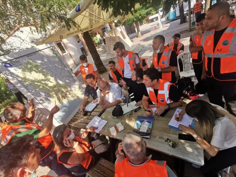 BAKUT yangınzedelerin yaralarını sarıyor
