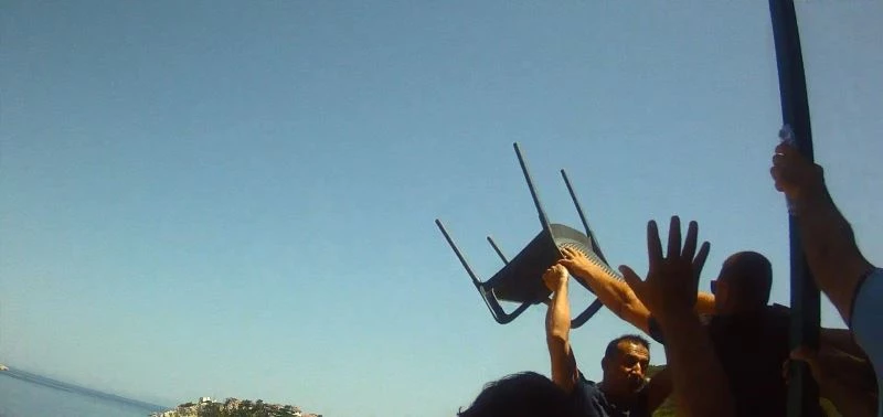 Belediye personelleri demir sopalı, şişeli saldırıya uğradı: O anlar kamerada
