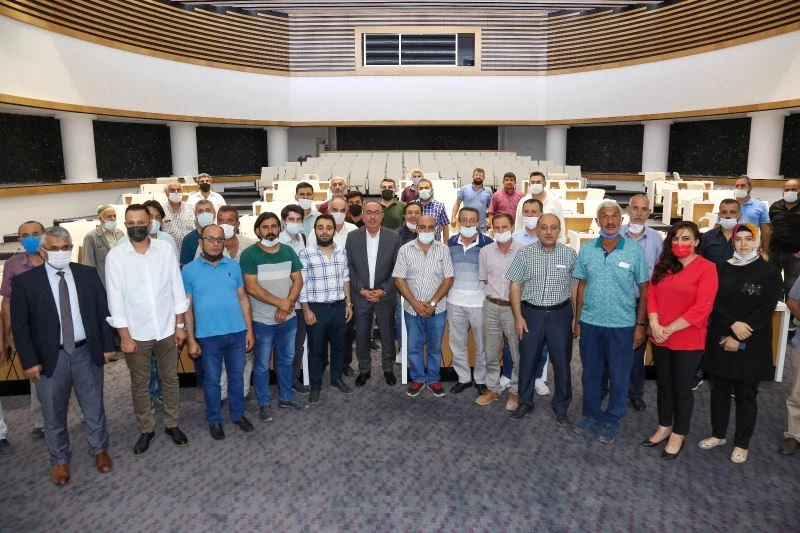 Başkan Kavuş’tan Larende Caddesi esnaflarına yer önerisi
