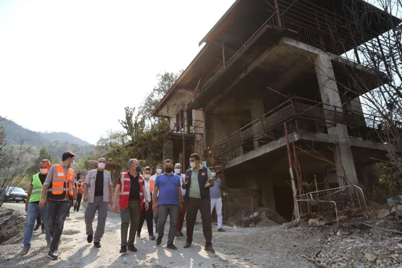 Başkan Böcek, Alanya Güzelbağ ve Bayır’da
