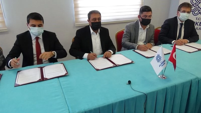 Hayırsever tarafından Edremit’te 14 derslikli okul yaptırılıyor
