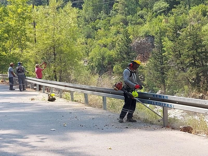 Kemer’de yangın ihtimaline karşı önlemler alınıyor
