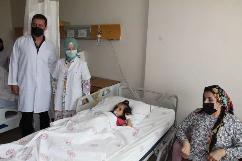 Şırnak’ta idrar yolundan 5 santimetrelik taş çıkarılan çocuk sağlığına kavuştu
