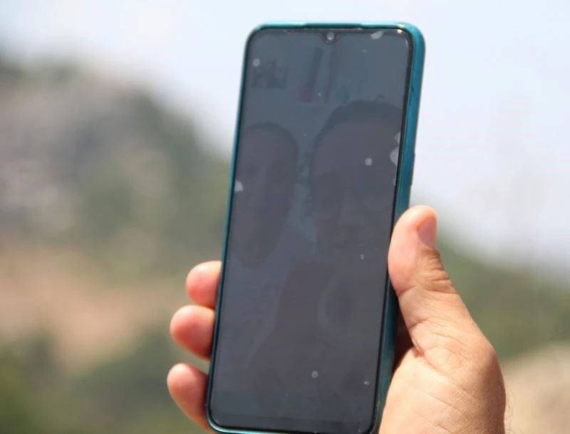 (Düzeltme) İtfaiye müdürünün günler sonra bin 500 kilometre uzaklıktaki ailesiyle duygu dolu görüntülü görüşmesi
