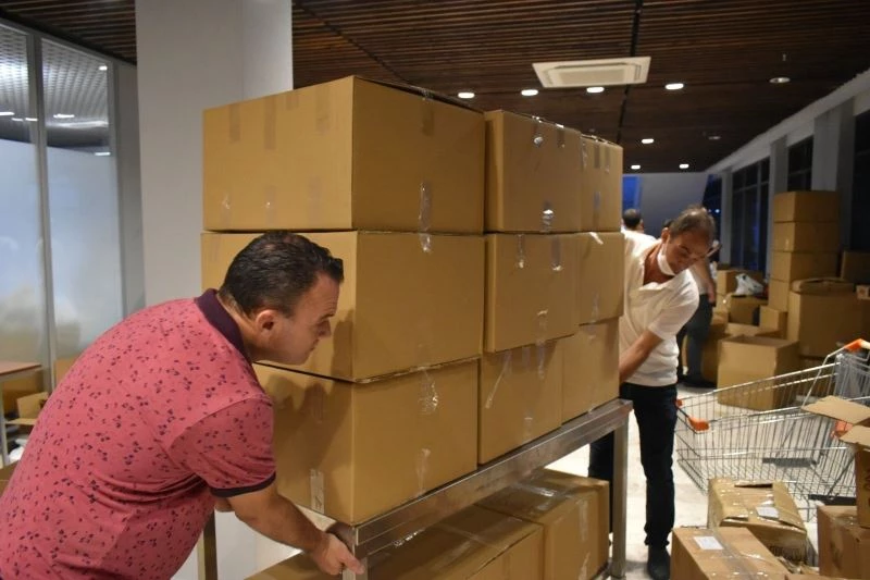 Yardım kolilerinde çıkan notlar duygulandırdı
