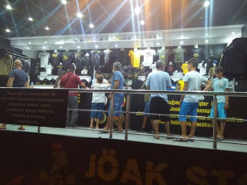 Erdek’te JÖH ve JÖAK tanıtım tırı yoğun ilgi görüyor
