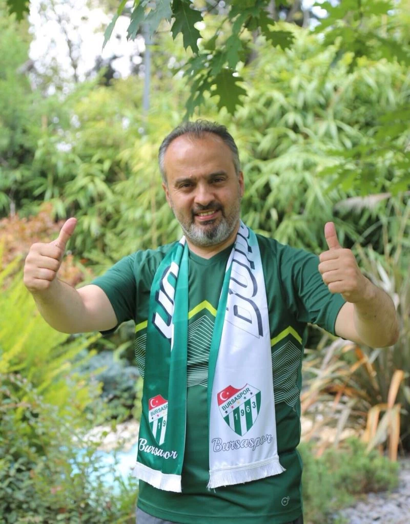 Bursa Büyükşehir Belediye Başkanı Alinur Aktaş: “Bursaspor’umuzun yanındayız”
