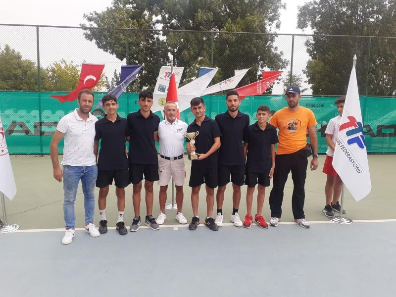 Iğdırlı genç tenisçiler Türkiye Şampiyonası Finalleri’nde
