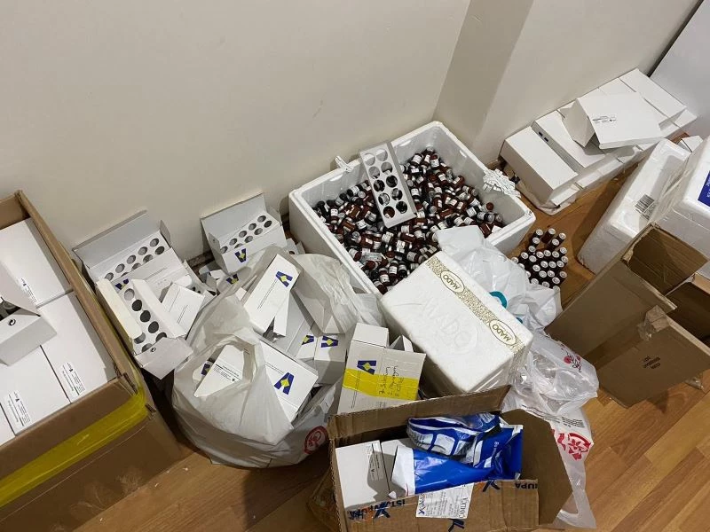 Üsküdar’da 1 buçuk milyon TL değerinde sahte vitamin ürünleri ele geçirildi
