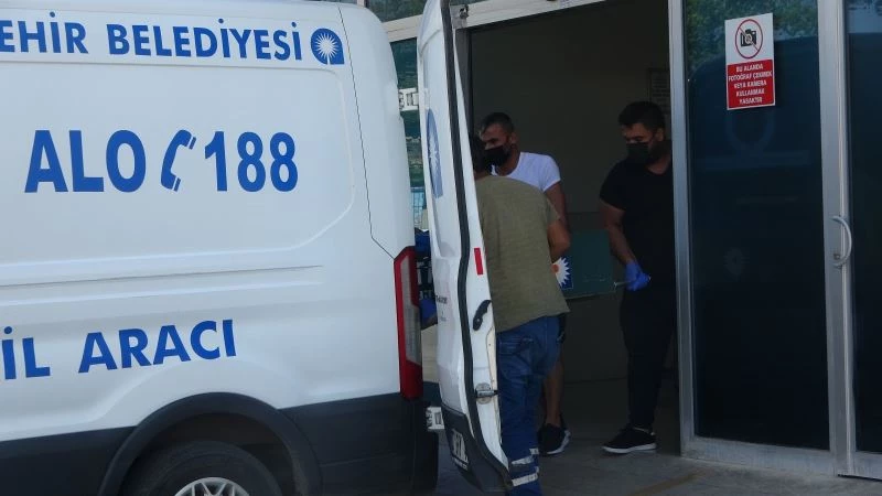 Eski eşi tarafından öldürülen kadın ve annesinin cenazesi yakınları tarafından morgdan alındı
