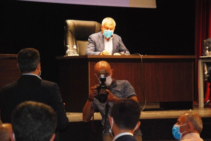 Sağlık çalışanların toplu taşıma araçlarında ücretsiz taşınması süresi uzatıldı
