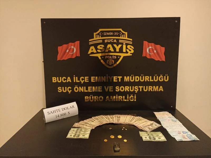 İzmir’de sahte dövizle kuyumcuyu dolandırdılar
