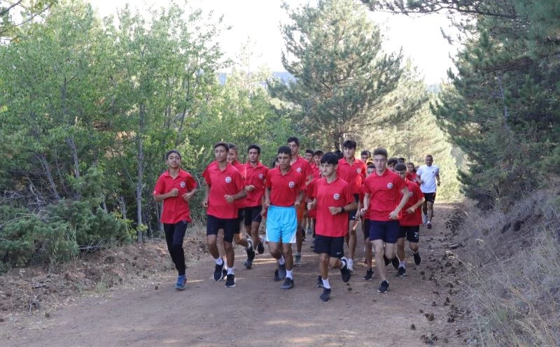 Atletler Türkiye’nin ilk Milli Parkı’nda oksijen depoluyor
