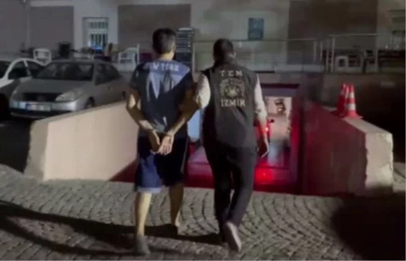 İzmir’de FETÖ’nün gaybubet evlerine baskın
