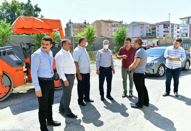 Çınar, Çavuşoğlu Mahallesindeki yol yenileme hizmetlerini inceledi
